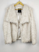 Buy online pre-used pre-loved 100% authentic & Original branded Outerwear (JKT-551) available in Pakistan. Top international brands avilable.